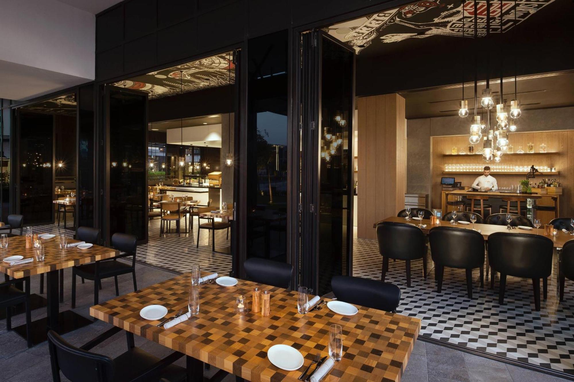 La Ville Hotel & Suites City Walk Dubai, Autograph Collection Exteriör bild The interior of the restaurant